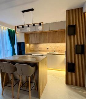 Reghin Apartment | River View Penthouse & Jacuzzi