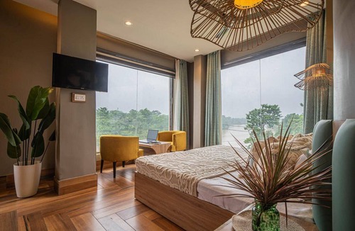 Mayapur Hotel | River View Resort
