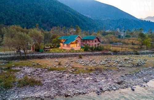 Brein Villa | Riverfront Retreat - Qaraar by VEO, StayVista - 4BHK Villa with BBQ & Bonfire
