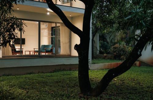 Inna House | Riverside Canopy