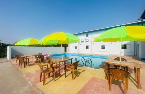 Dombivli West Hotel | Riverside Retreat Dombivli - Swimming Pool - Couple Friendly - Comfortable Stay