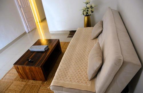 Jabalpur Apartment | Riverstone 1BHK - Malaiya HomeStays