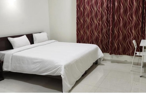 Oragadam Bed & Breakfast | Rockfort stay inn