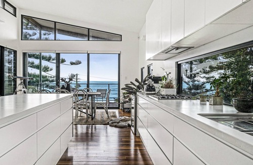 Coledale House | 'Rockpool' - Amazing Ocean Views w/Direct Beach Access