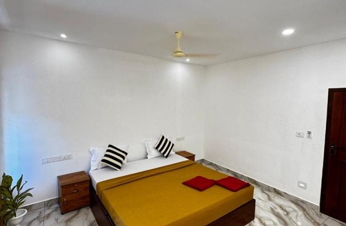 Kumily Hotel | Rolax Tourist home