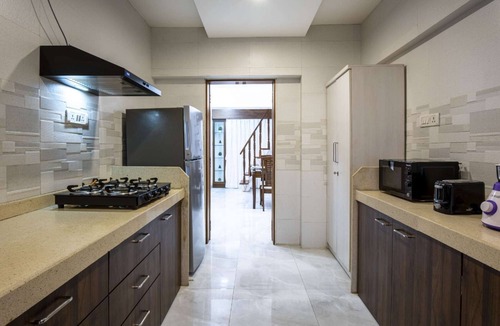 Mumbai Apartment | Rooftop Suite 3 BHK (Gagal Home)