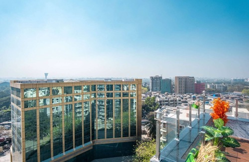 Mumbai Apartment | Rooftop Suite 3 BHK (Gagal Home)