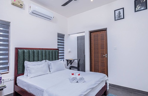 Sea View Ward Bed & Breakfast | Room 1. Dune Homes. Bed and Breakfast Homestay