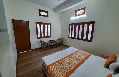 Chandauli Cabin | Room 2 - Near to River & Golden temple. Close to all visiting places is nearby