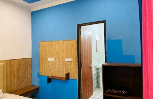 Library Road Hotel | Room 3 - Hill view Doon view city view