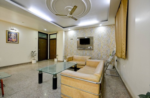 Mahipalpur House | Room-hotel Mayank Plaza-near IGI Airport