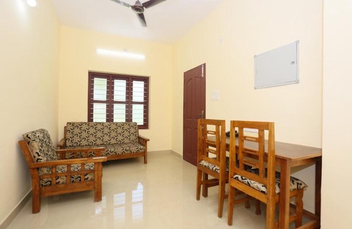 Thiruvananthapuram House | Room in Apartment - Peace Rooms trivandrum