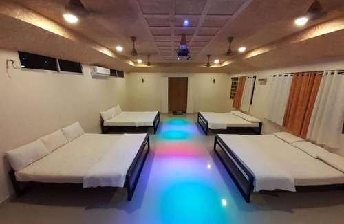 Anaimalai Hotel | Room in Lodge - Royal Cottage, Anaimalai Room 4