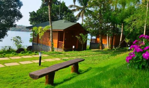 Vazhavatta House | Room in Villa - LakeRose Wayanad Resort