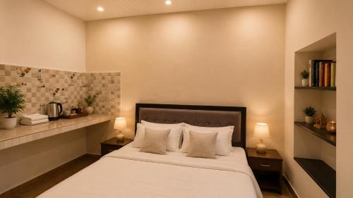 Varanasi Bed & Breakfast | Room in Villa overlooking Vishwanath Mandir