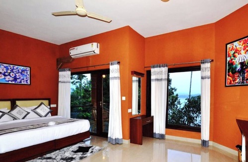Vazhavatta Hotel | Room-lakerose Wayanad Resort - Superior