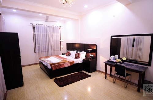 Maliwada Hotel | Rose Garden Resort DAULATABAD FORT