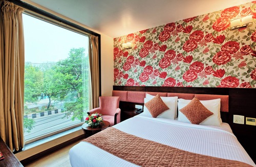 New Friends Colony Hostel | RoseMallow Hotel New Delhi