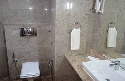 Bengaluru Hotel | Rosewood International Hotel