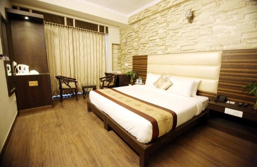 Noida Hotel | Rousha Inn