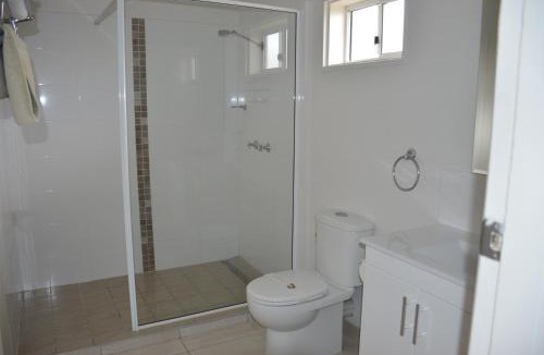 West Mackay Hotel | Rover Motel