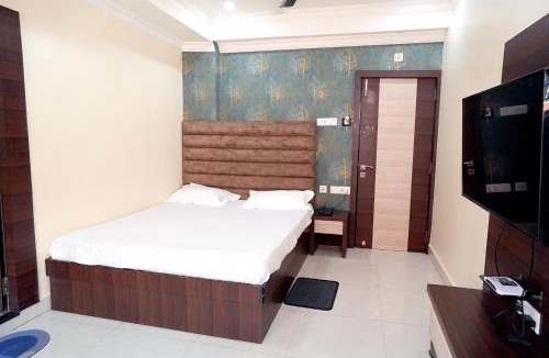 Dharmatala Hotel | Roy and Roy Guest House