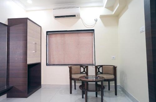 Dharmatala Hotel | Roy and Roy Guest House