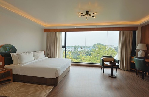 Berhampore Hotel | Royal Bishnu