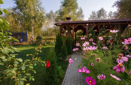 Cristian House | Royal Hotel