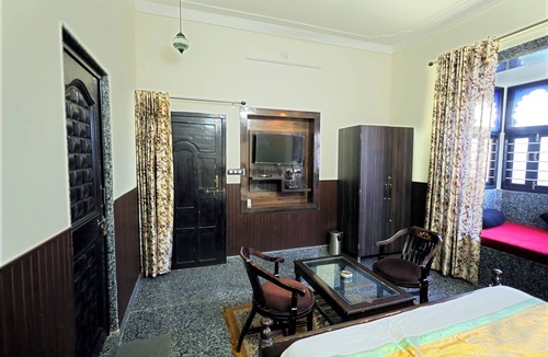 Udaipur Villa | Royal Orchid By Ebony Stays– Luxury 4BHK Villa Stay in Udaipur with Private Pool