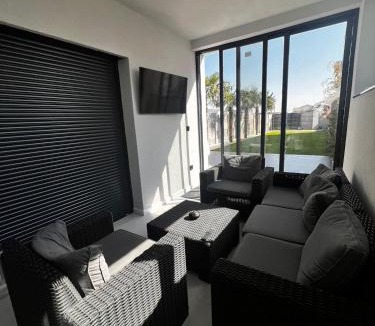Mosnita Noua Villa | Royal Residence