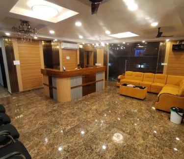 Kizhakkupuram Hotel | Royal View Residency