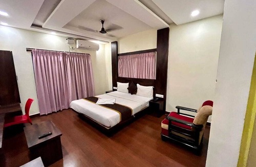 Domlur Cabin | ROYAL WOOD PREMIER
