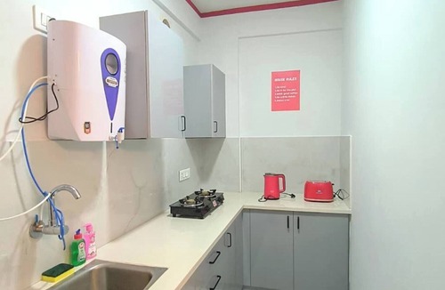 Sector 2 Apartment | Ruà/HSR/NIFT/AC/100 Mbps Wi-Fi/Couple Friendly