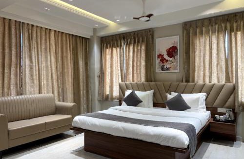 Phaltan Hotel | Rudanta Regency
