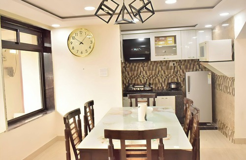 The Mall Road Villa | Rudhraksh Villa 4BR Perfect vacay Villa