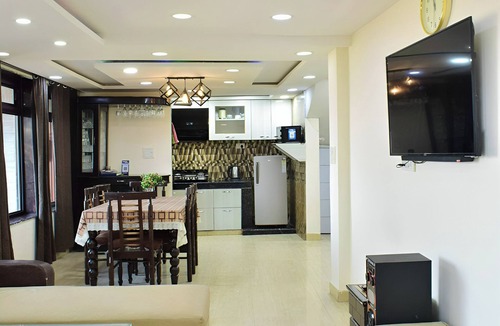 The Mall Road Villa | Rudhraksh Villa Homestay 4 Perfect Vaccy Villa