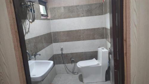 Gobind Dham Hotel | Rupli homestay