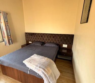 Wadgaon Villa | Rustic Retreat