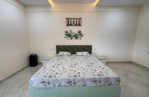 Bakaram Jagir House | S K Farm Retreat |3BR Stay in Chilkur By Homeyhuts