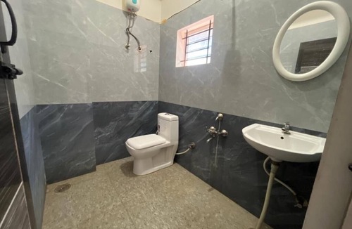 Narasapura Hotel | S L N COMFORT