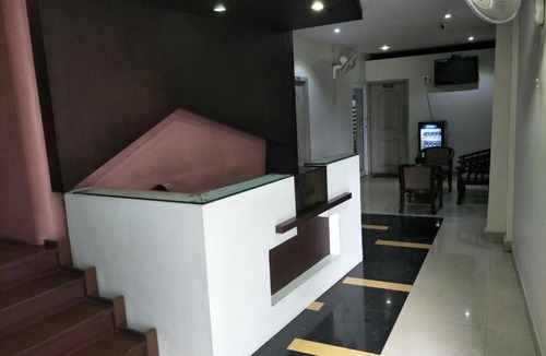 Perintalmanna Hotel | S M Residency