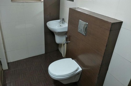 Perintalmanna Hotel | S M Residency