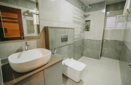 Rajajinagar Hotel | Saavees Residency