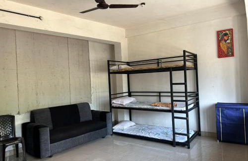 Kanjirappally Hostel | Sabari Rooms
