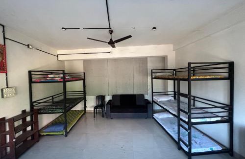 Kanjirappally Hostel | Sabari Rooms