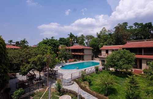 Sauraha Resort | Safari Club