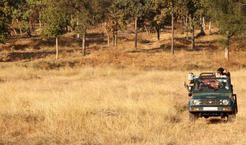 Anekal Villa | Safari Homes by Secret TurtleProjectorSafariBBQ