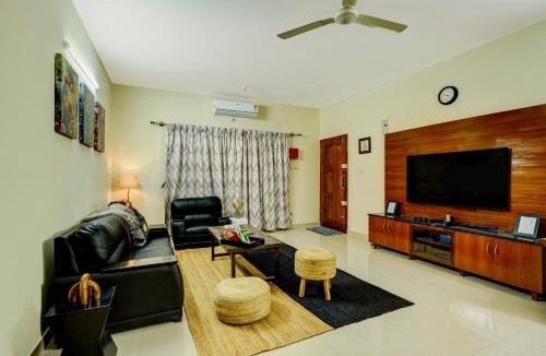 Vijaya Bank Layout Villa | Saffron Breeze Spacious 4-BHK Apartment with Living & Balcony