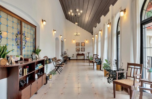 Belur House | SaffronStays Biccode Woodside Heritage